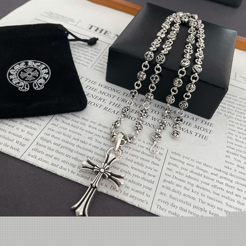 Ch**me He**ts necklaces